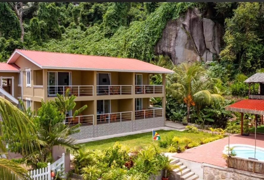 Auguste Holiday Residence Anse Etoile Exterior foto